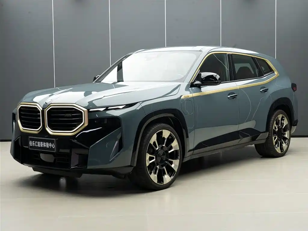 BMW XM