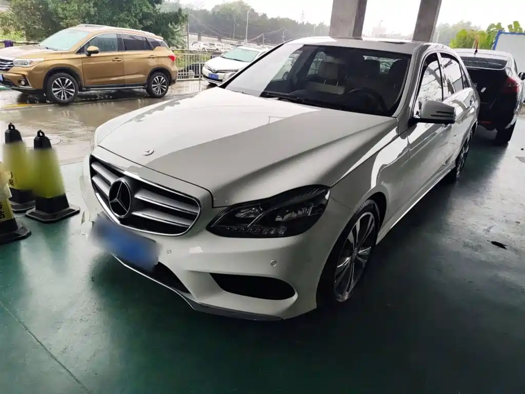 Mercedes-Benz E-Class 2015