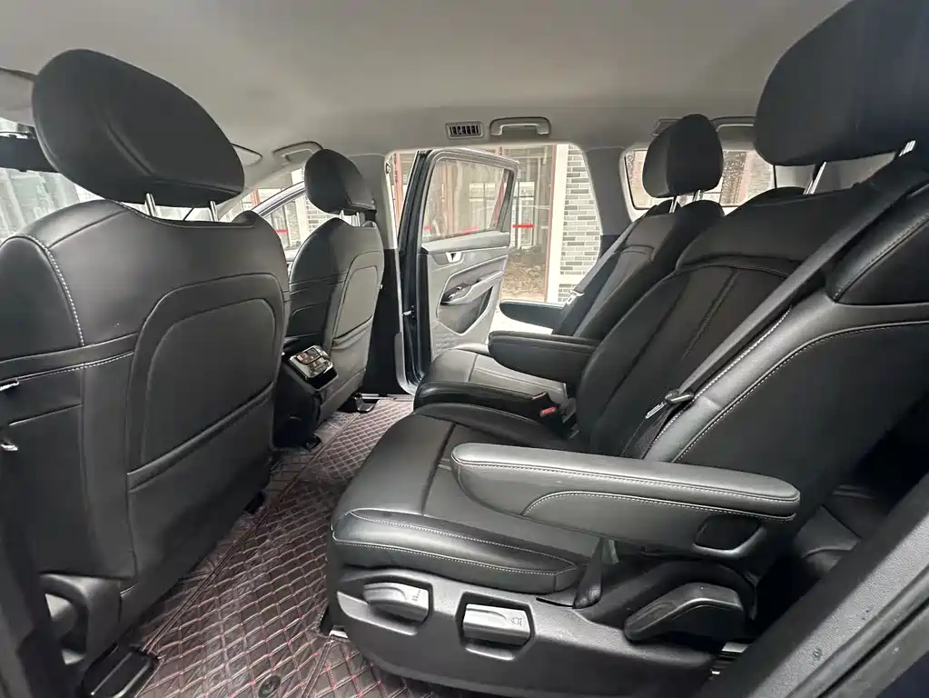 Wuling Victory - фото 8