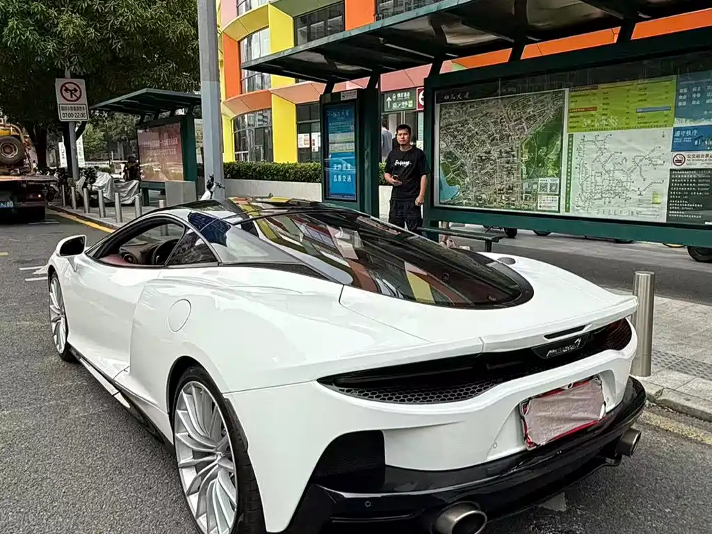 McLaren GT 2023 4.0T