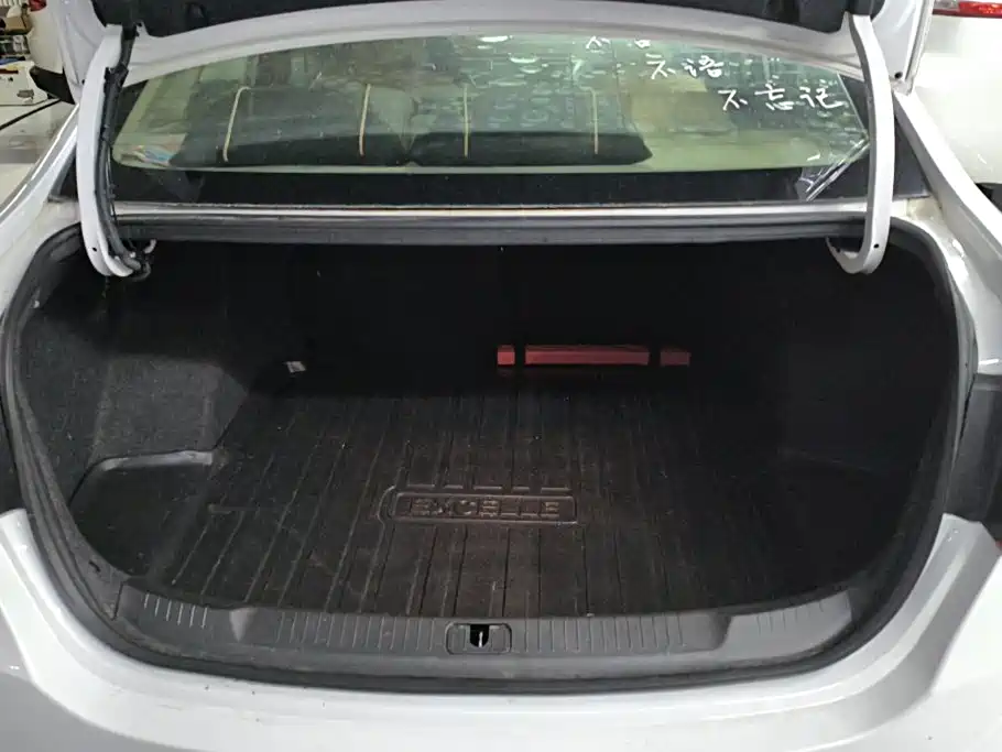 Buick Excelle — миниатюра 4