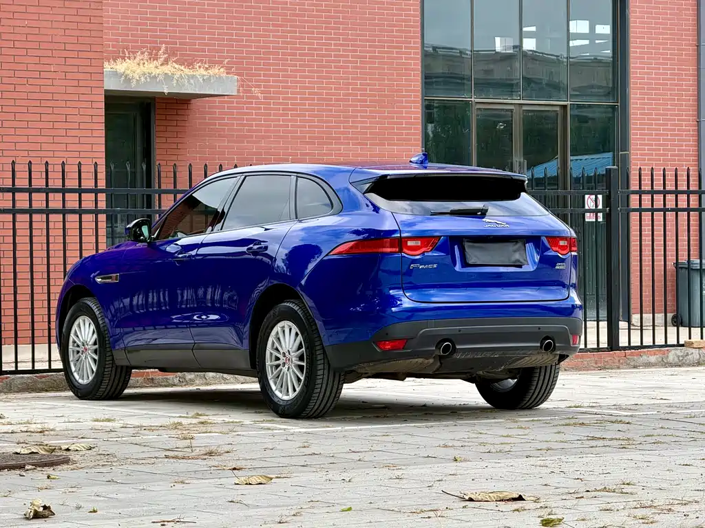 Jaguar F-PACE 2.0T 4WD Urban Premium Edition, фото 7
