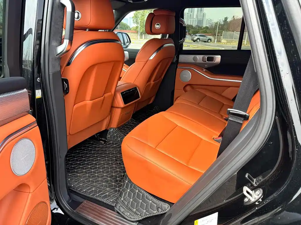 TANK TANK 700 NEW ENERGY