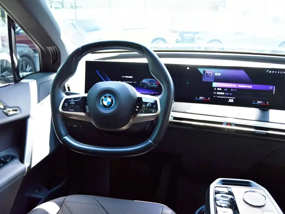 BMW iX — миниатюра 10