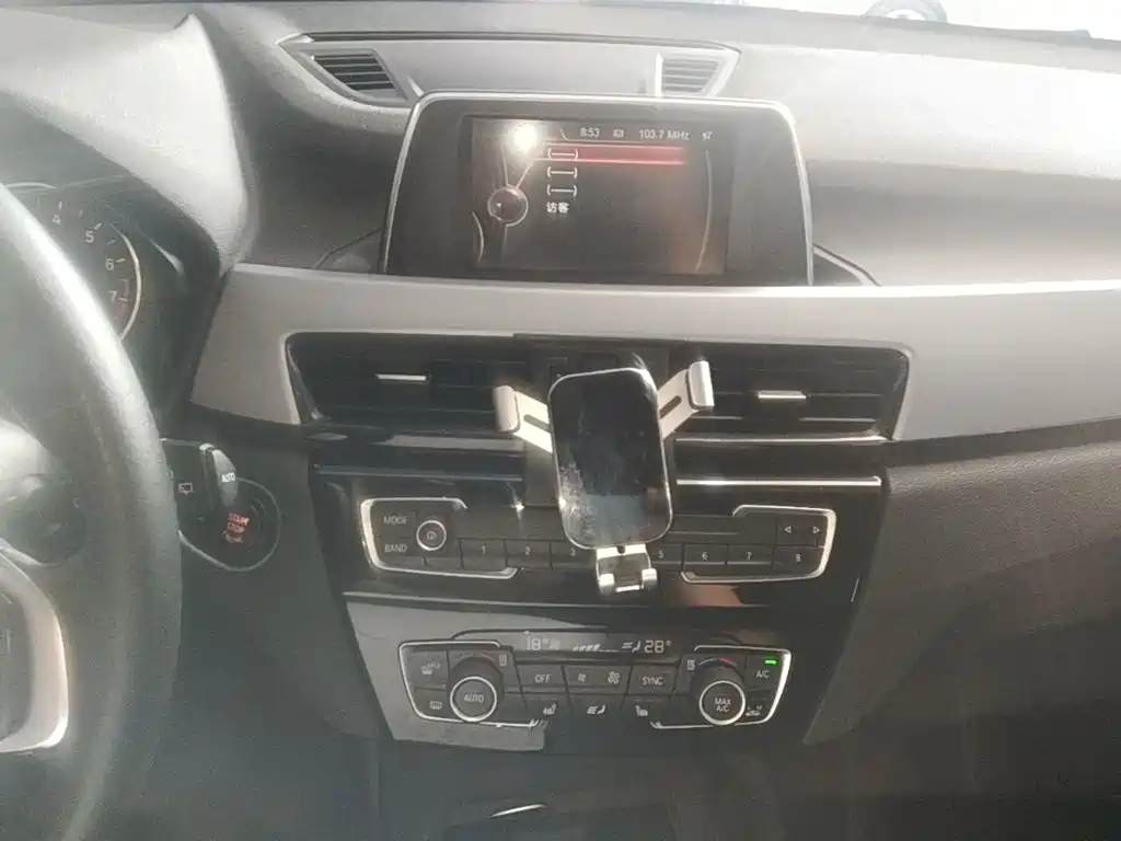 BMW X1 — миниатюра 13