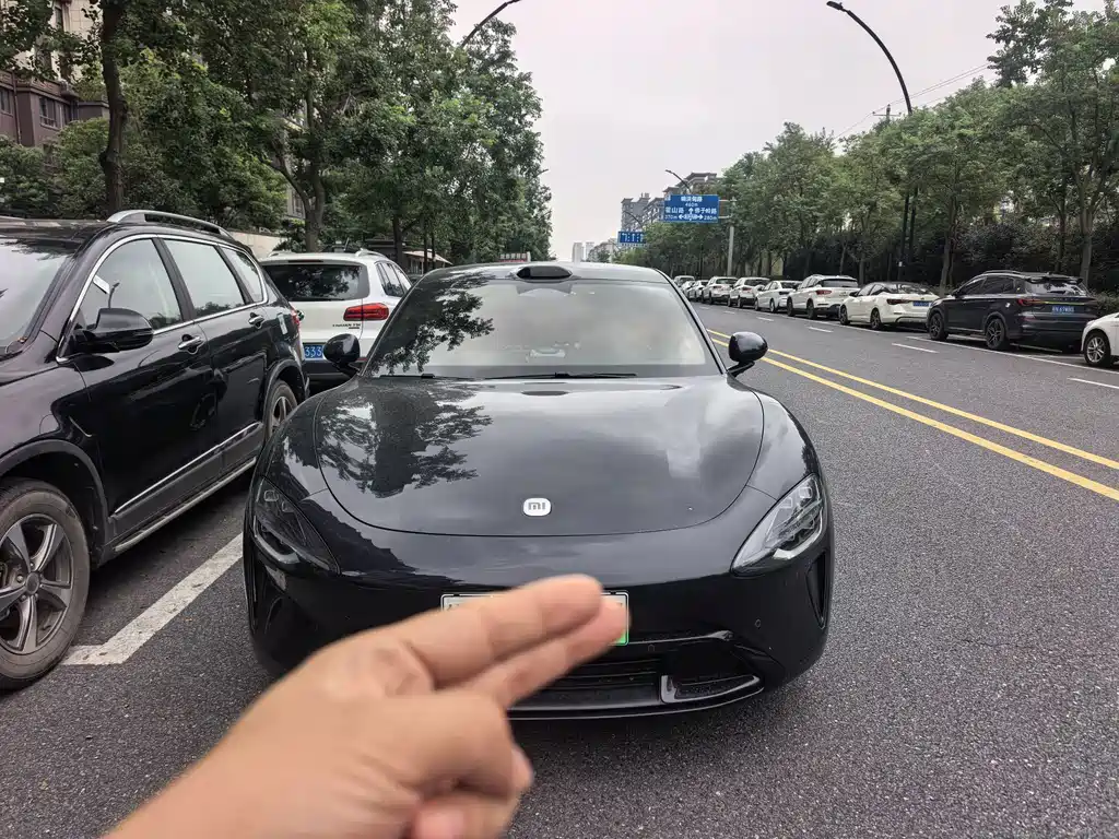 Xiaomi SU7 — миниатюра 2