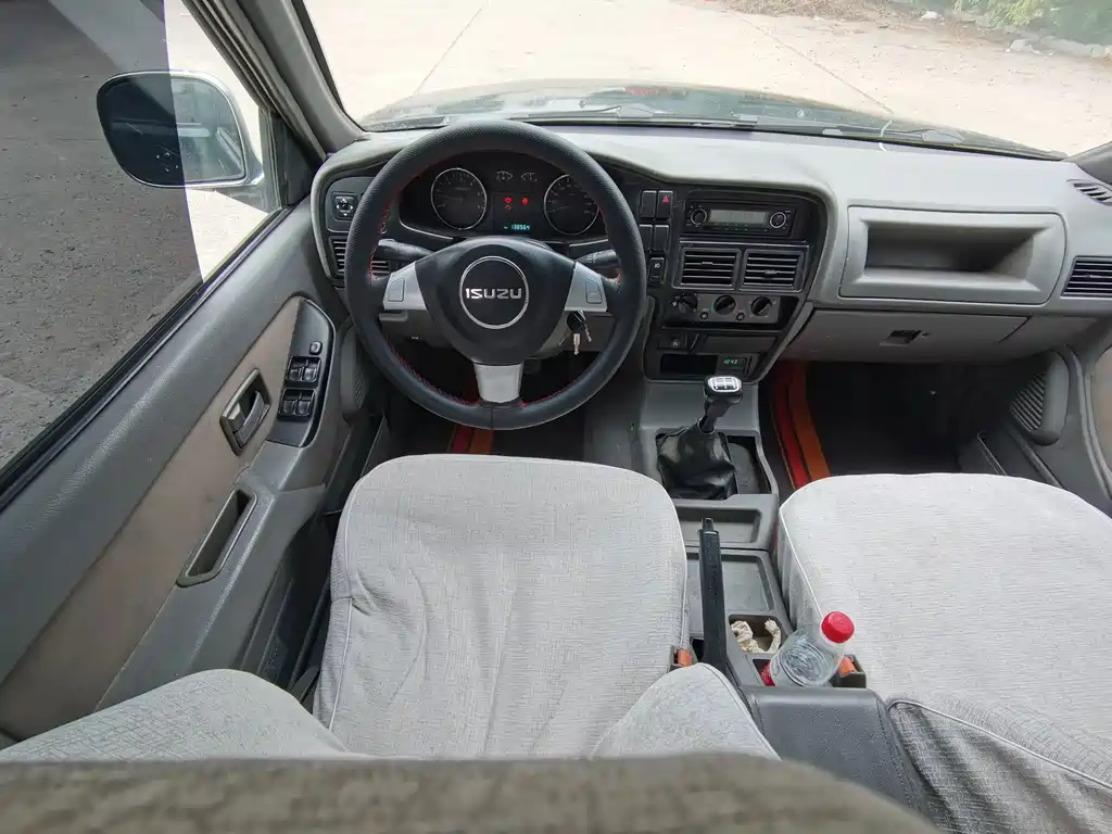 Isuzu Pickup — миниатюра 14