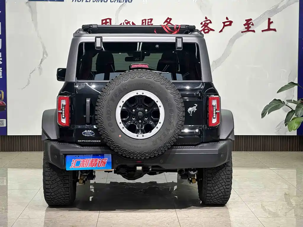 Ford Bronco — миниатюра 5