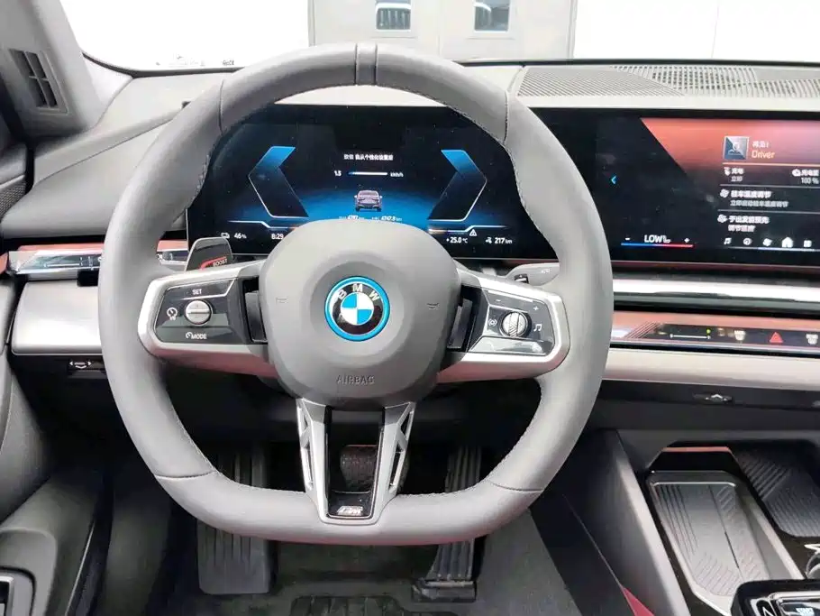 BMW i5 — миниатюра 9