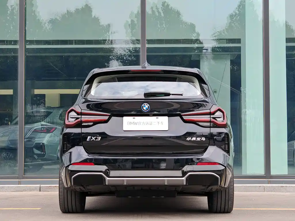 BMW iX3 — миниатюра 5