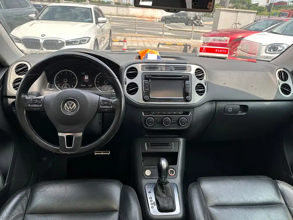 Volkswagen Tiguan 330TSI Auto 4WD Luxury Edition, фото 5