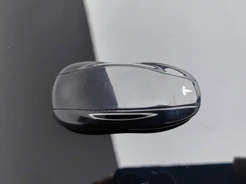Tesla Model 3 — миниатюра 19