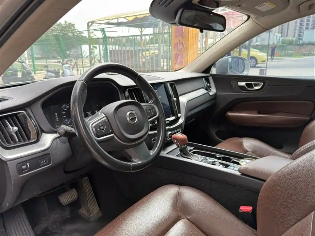 Volvo XC60 2018 T4