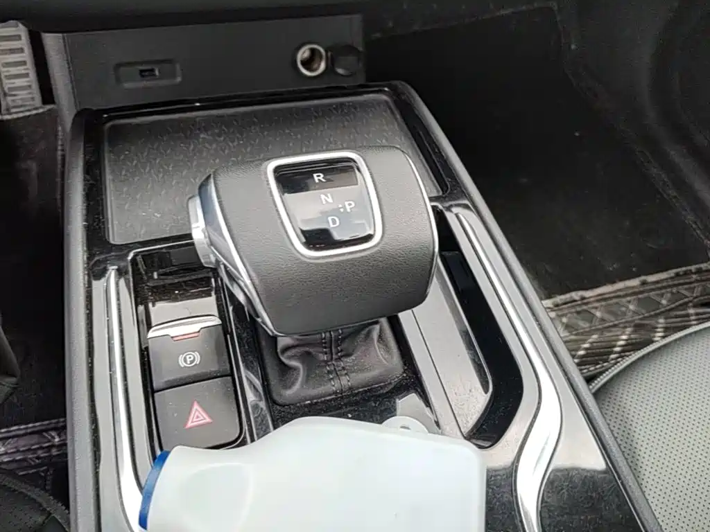 Hongqi Hongqi E-QM5 — миниатюра 19