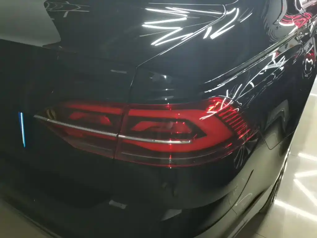 Volkswagen Phideon — миниатюра 8