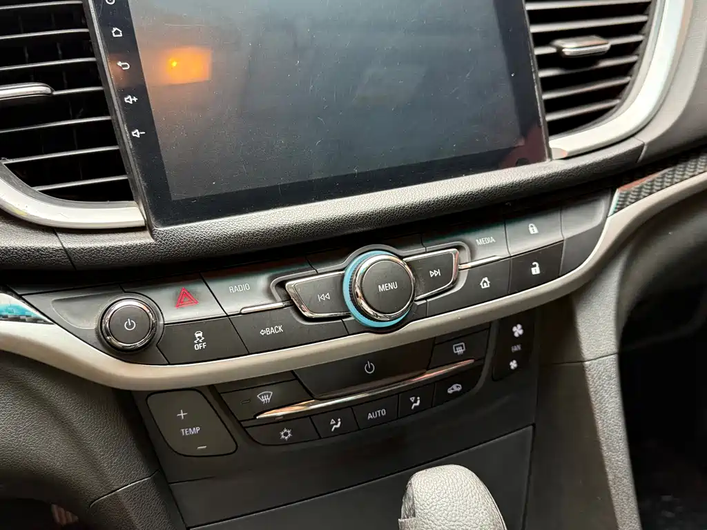Buick Excelle — миниатюра 10
