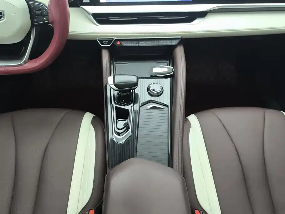 Geely Xingyue L — миниатюра 16