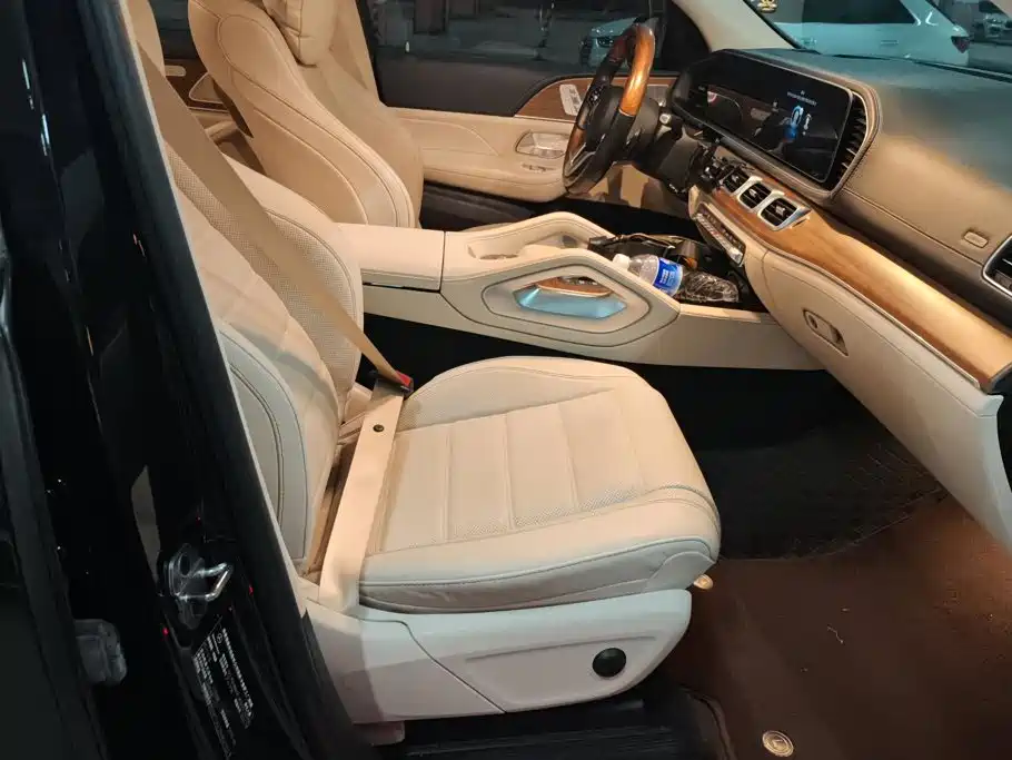 Mercedes-Benz GLS — миниатюра 8