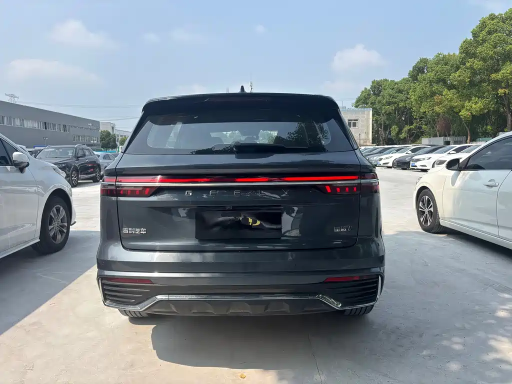Geely Xingyue L — миниатюра 11