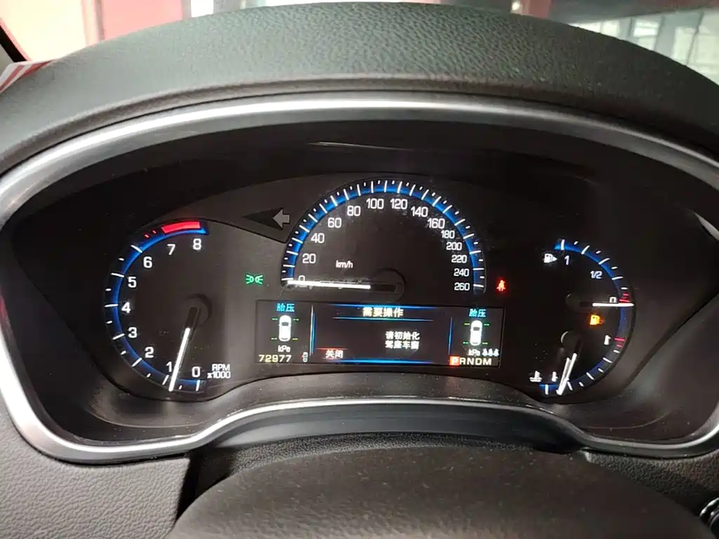 Cadillac SRX — миниатюра 12