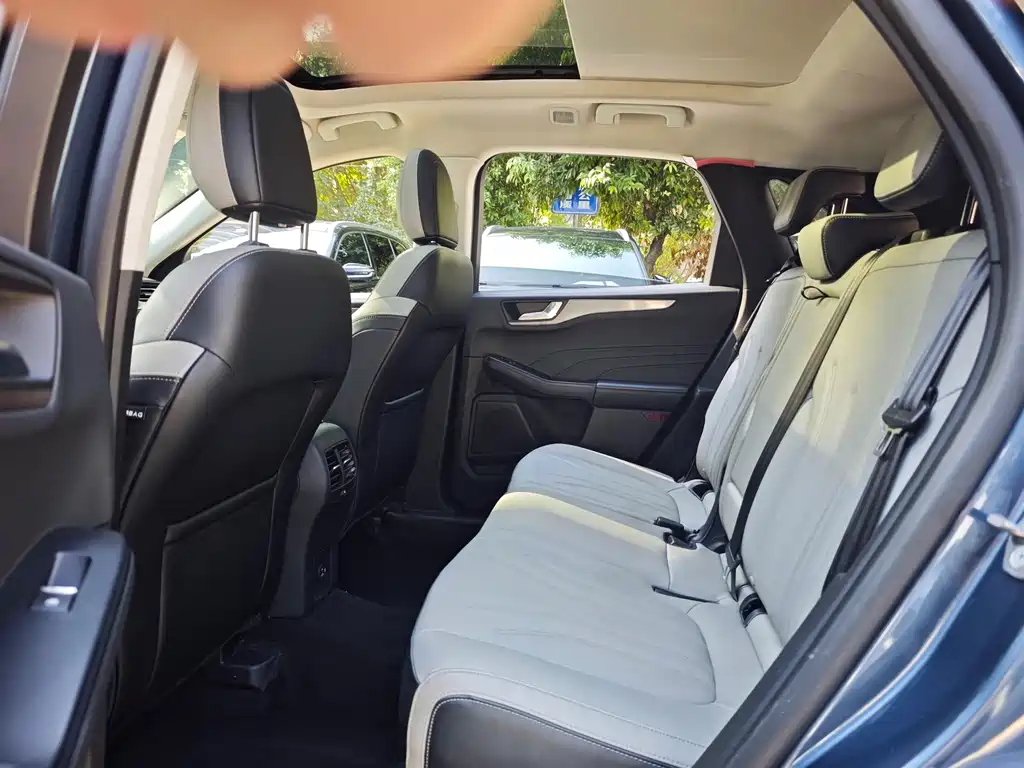 Ford Escape — миниатюра 17