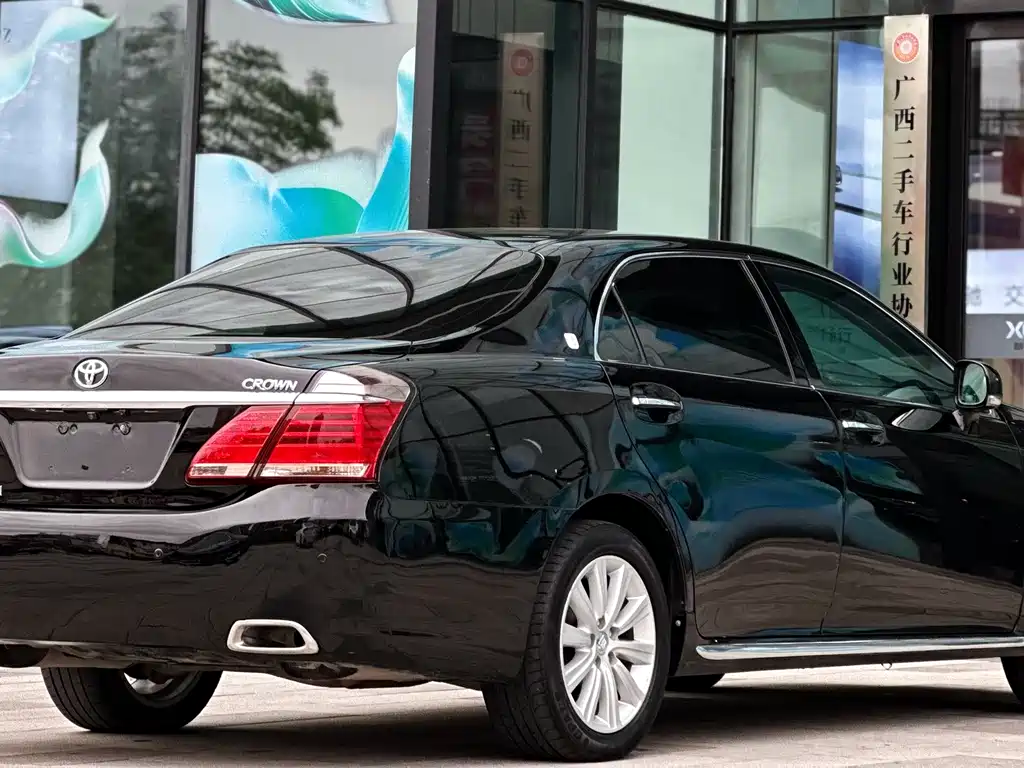 Toyota Crown — фотографии объявления, Фото 10