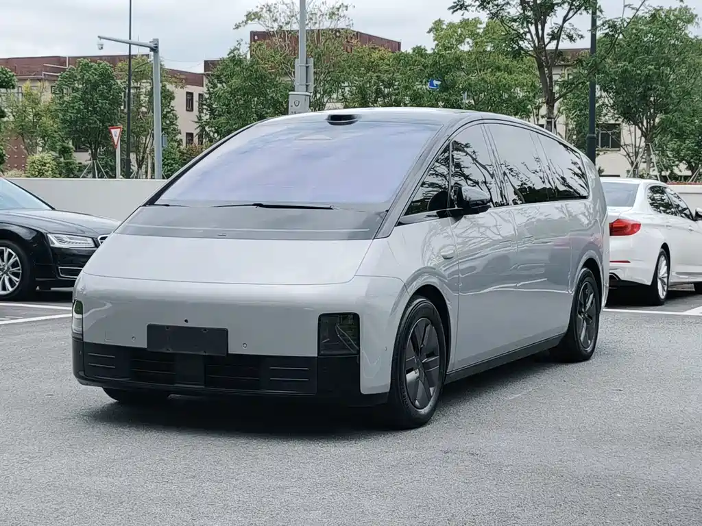 Li Auto Li MEGA