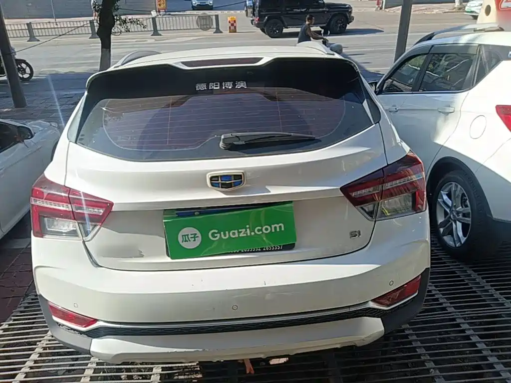 Geely Vision S1 — миниатюра 6