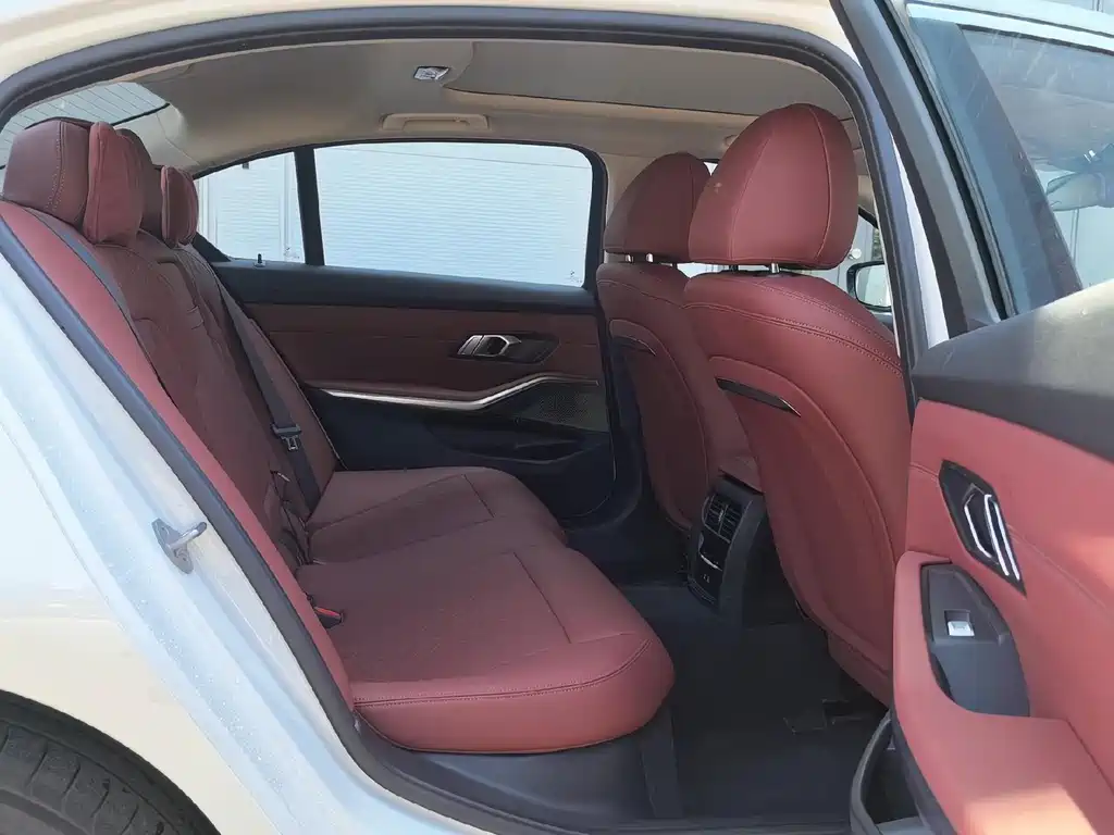 BMW i3 2025 eDrive 35 L