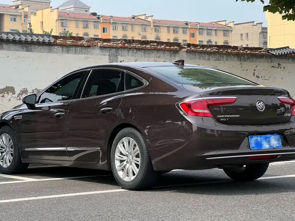 Buick LaCrosse — миниатюра 9