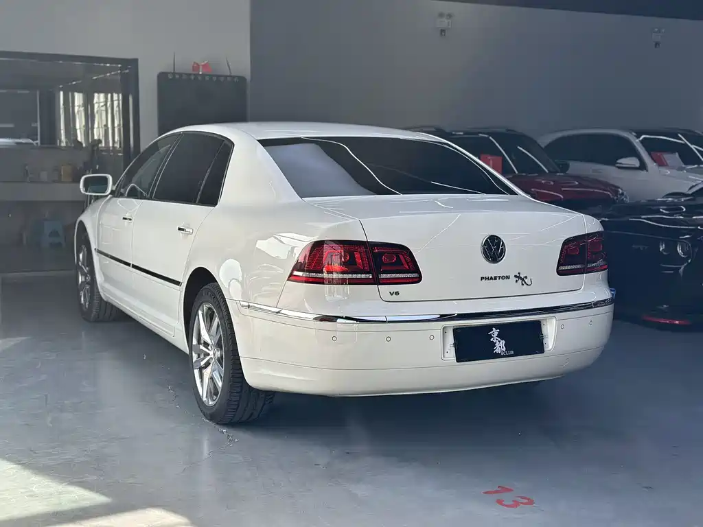VOLKSWAGEN PHAETON