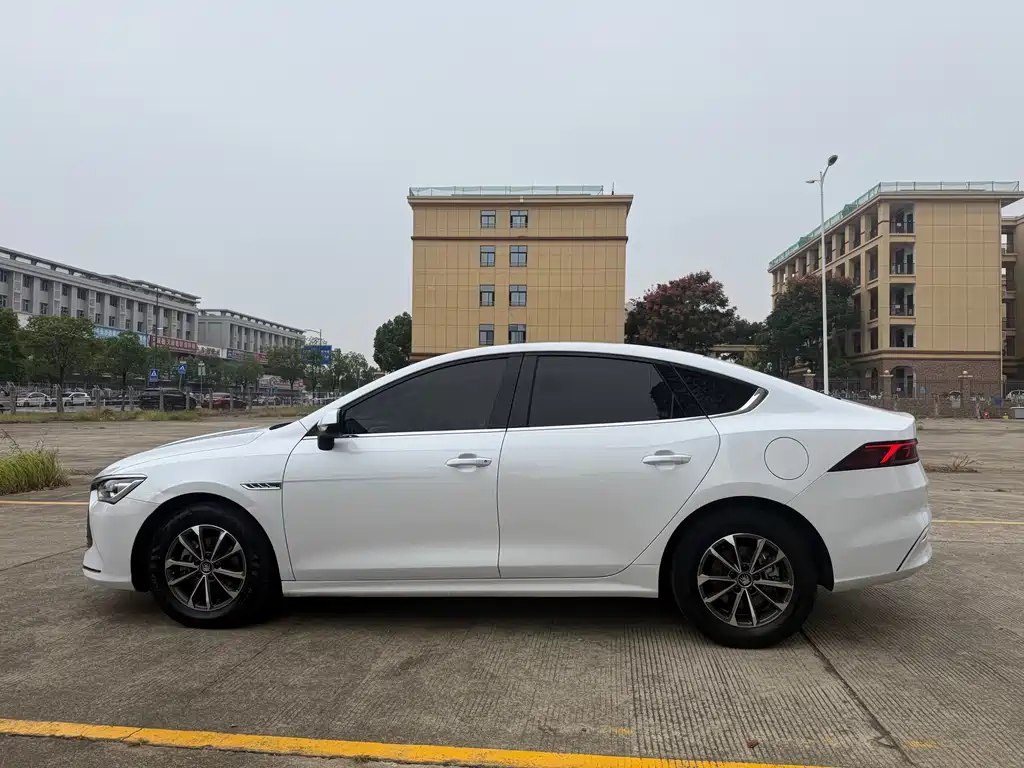 BYD Qin PLUS — миниатюра 10
