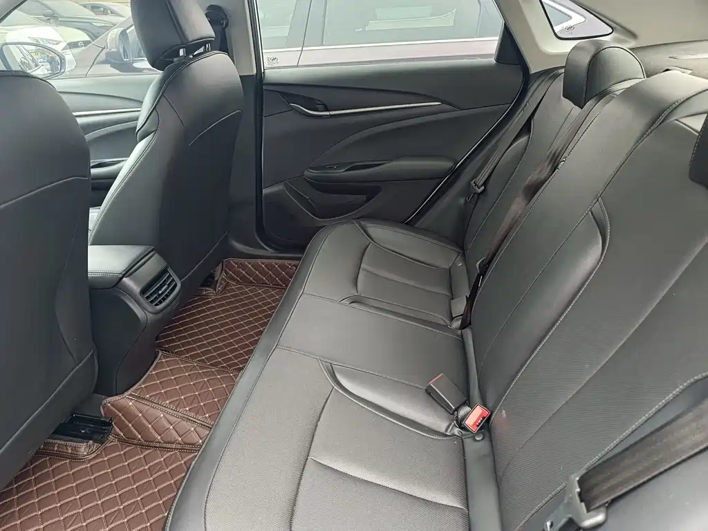 Buick Excelle — миниатюра 8