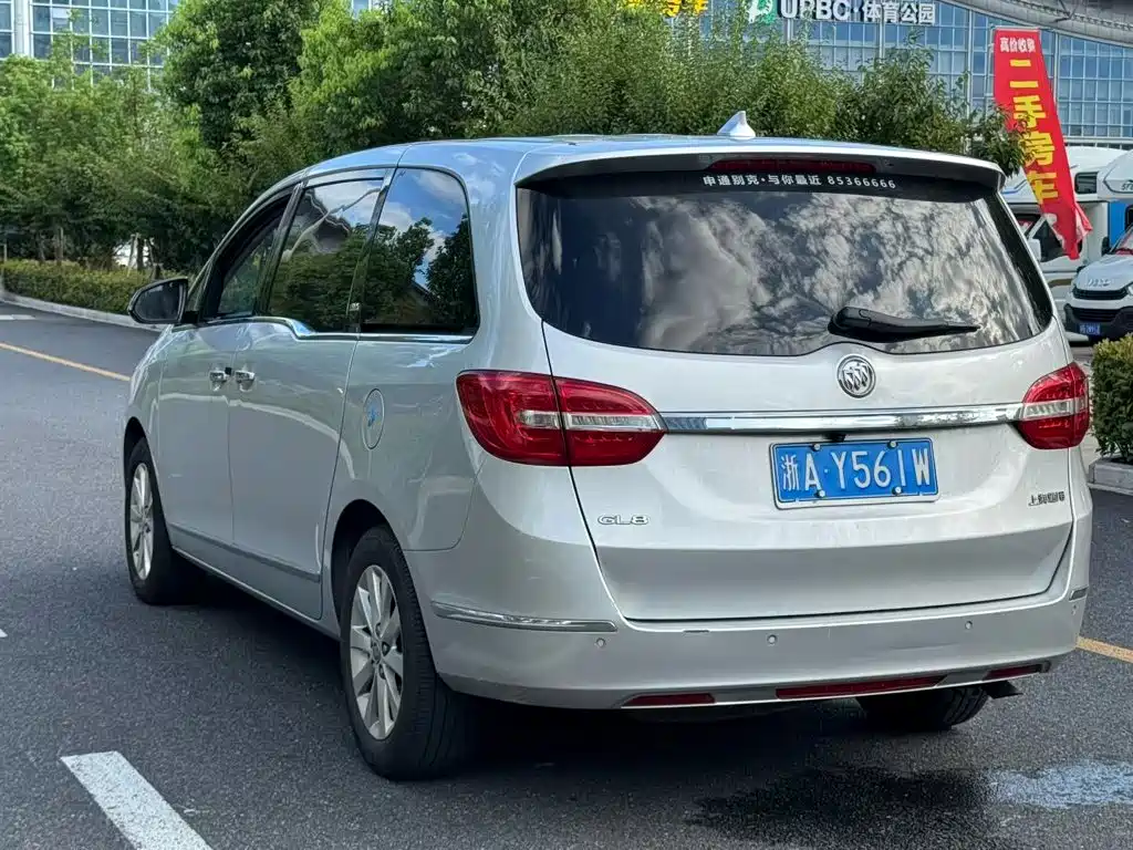 Buick GL8 — миниатюра 5