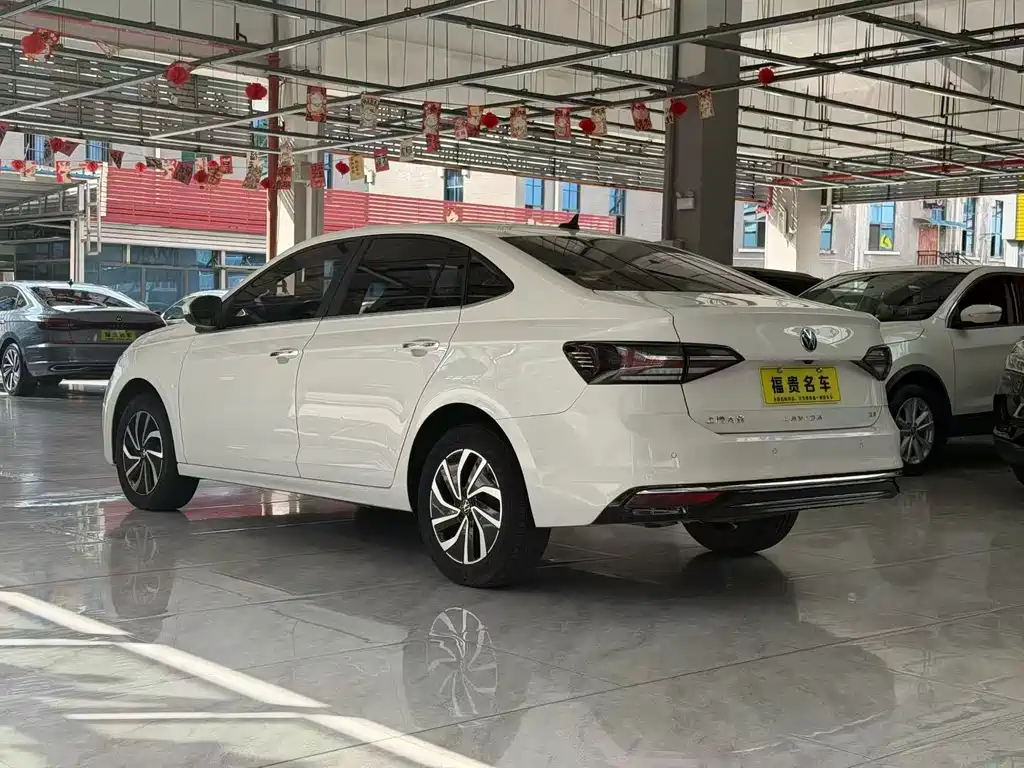 Volkswagen Lavida — миниатюра 6