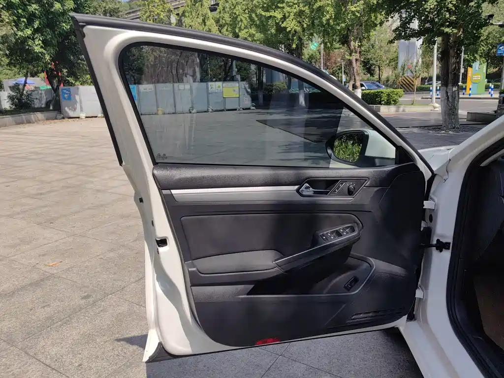 Volkswagen Lamando — миниатюра 14