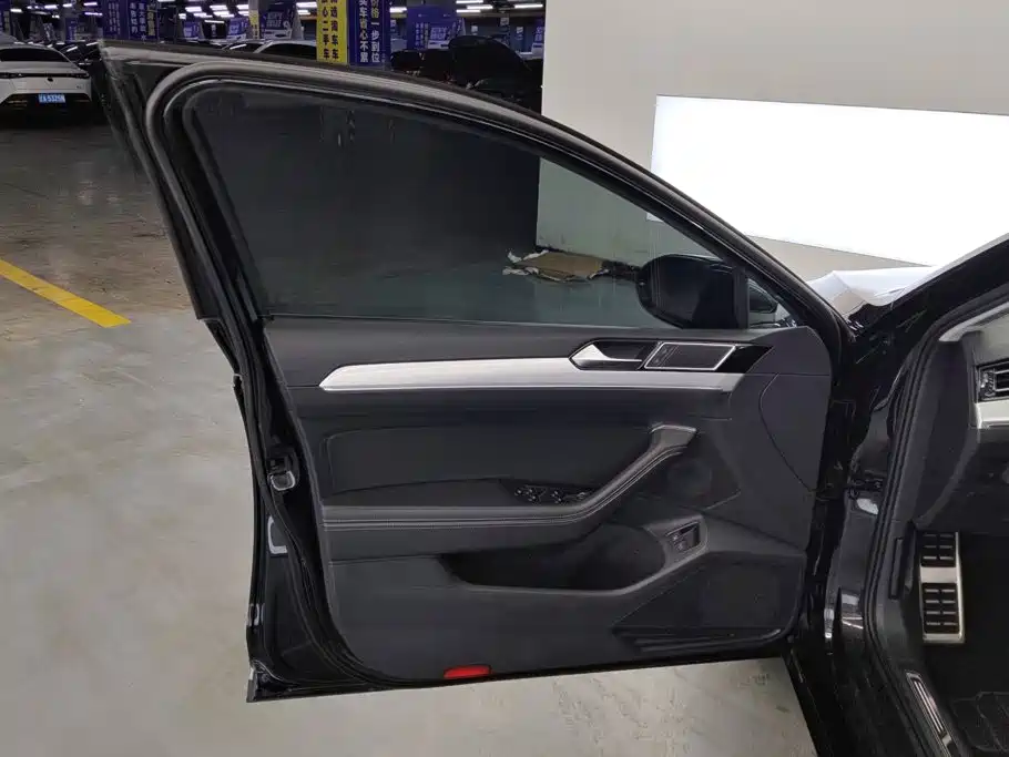 Volkswagen Magotan PHEV — миниатюра 7