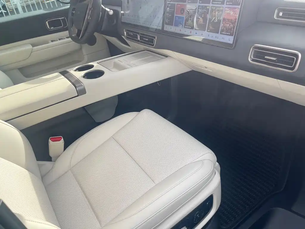 Li Auto Li MEGA — миниатюра 16