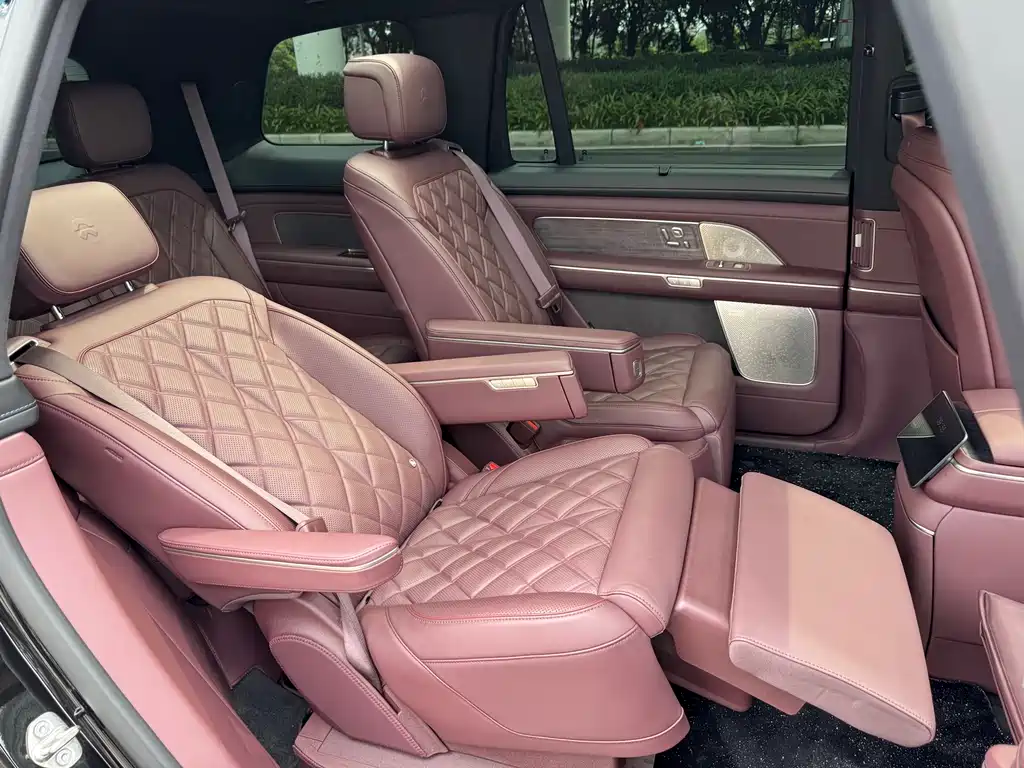 NIO ES8 2026 мест Executive Luxury