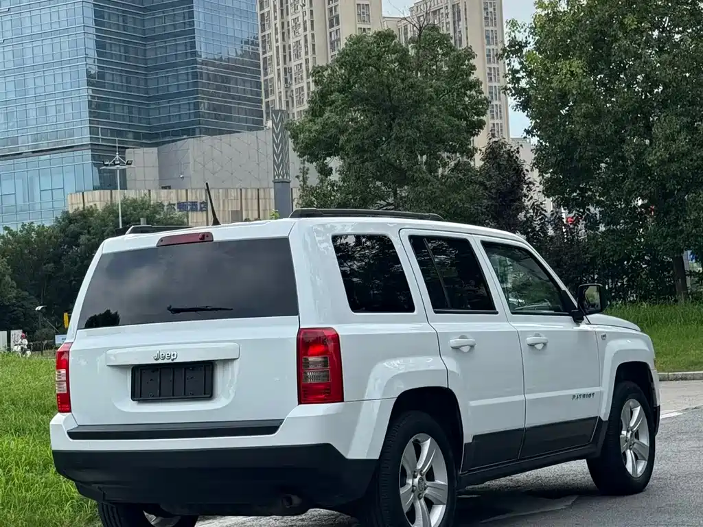 Jeep Patriot — миниатюра 5
