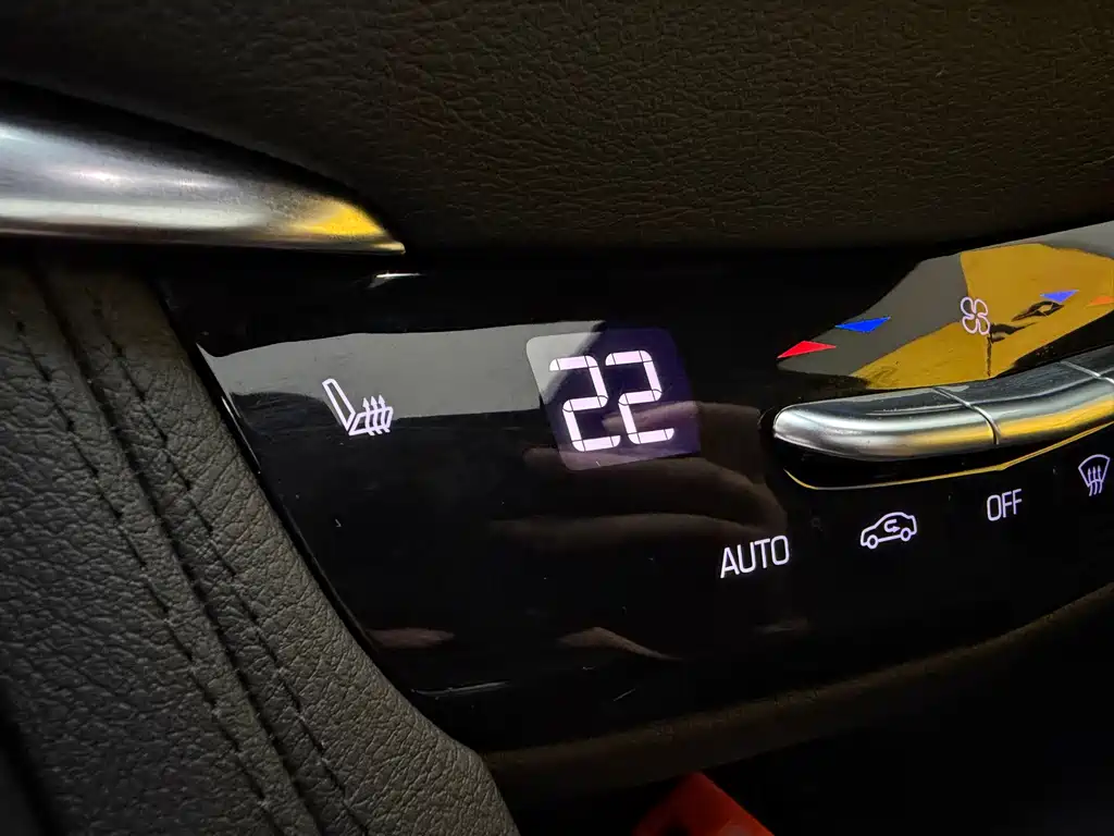 Cadillac XT5 — миниатюра 14