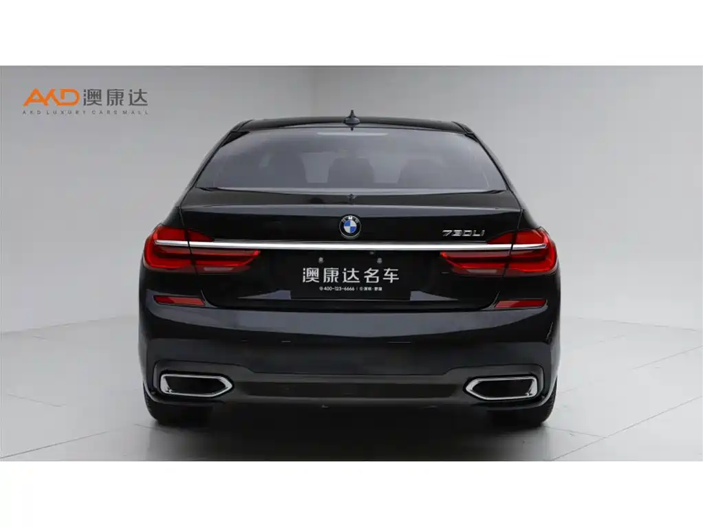 BMW 7 Series - фото 4