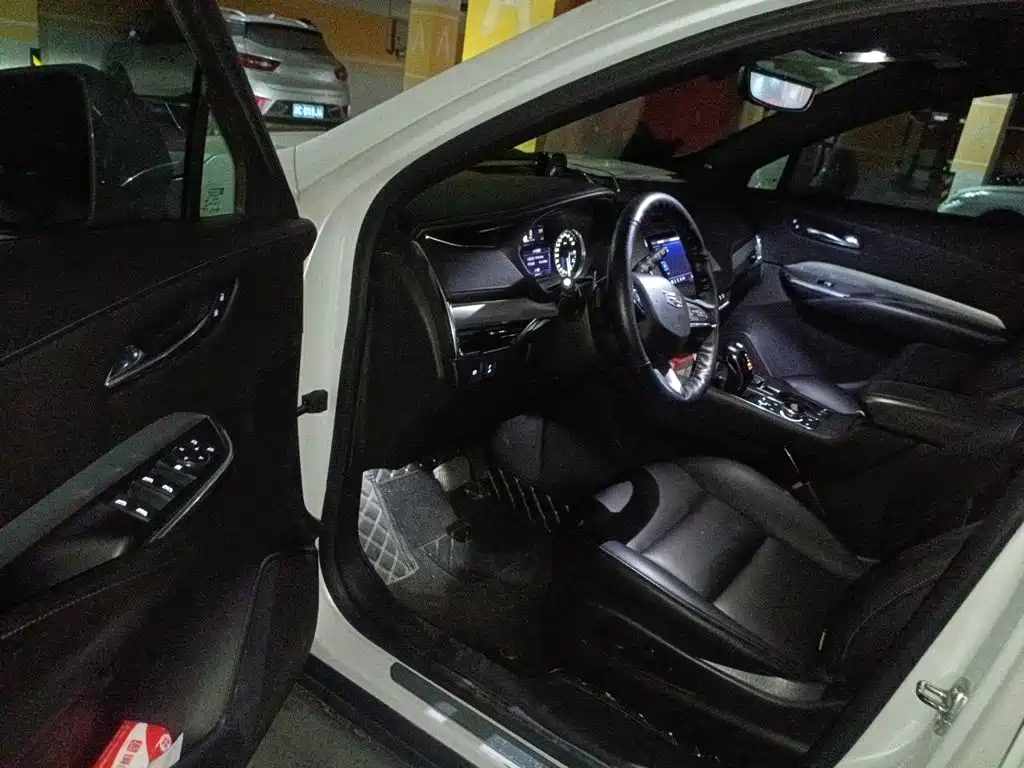 Cadillac XT4 — миниатюра 17