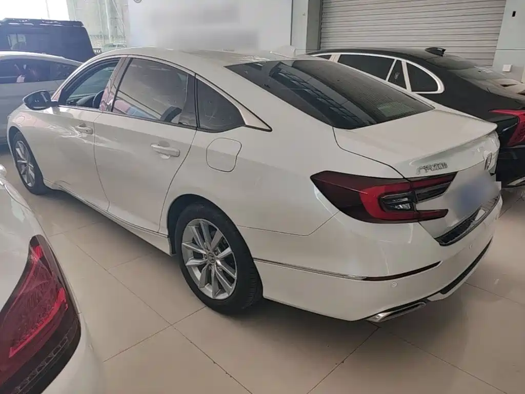 Honda Accord — миниатюра 5