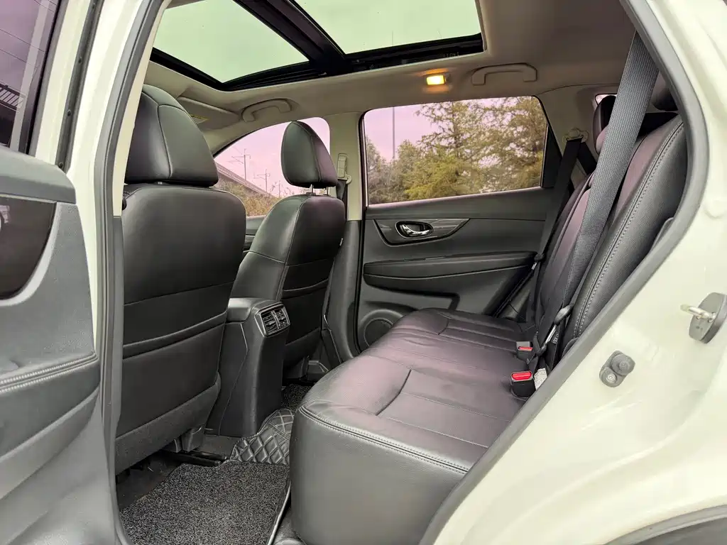 Nissan X-Trail — миниатюра 10