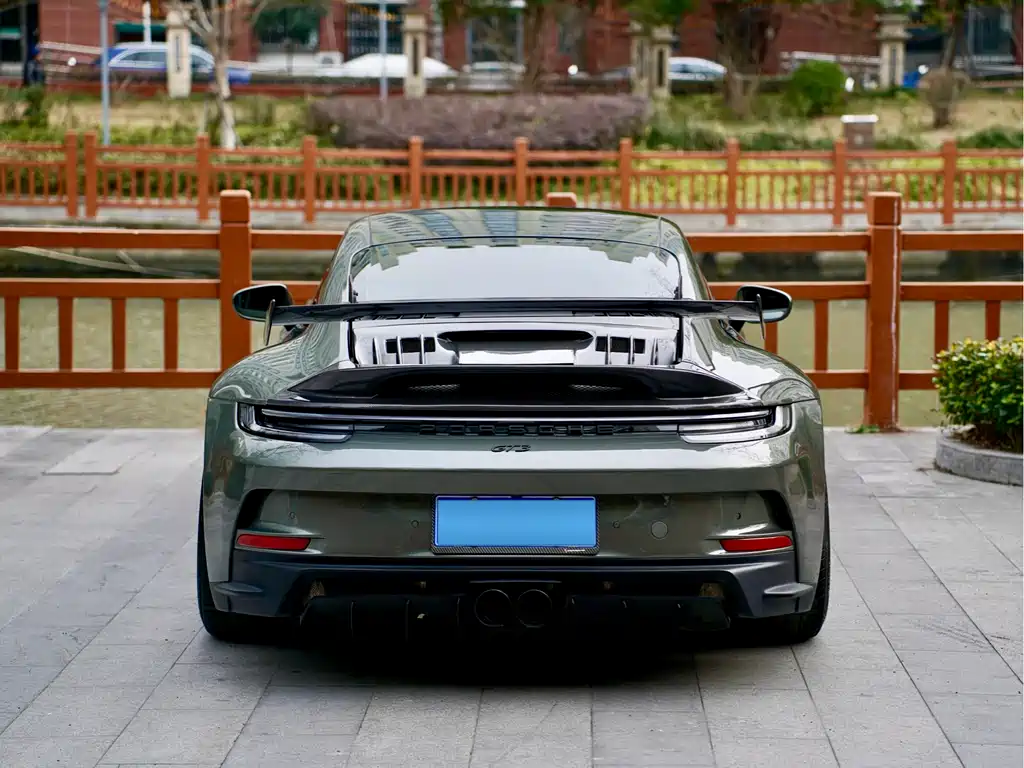 PORSCHE 911