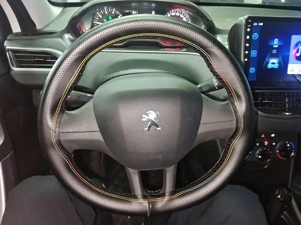 Peugeot 2008 — миниатюра 11
