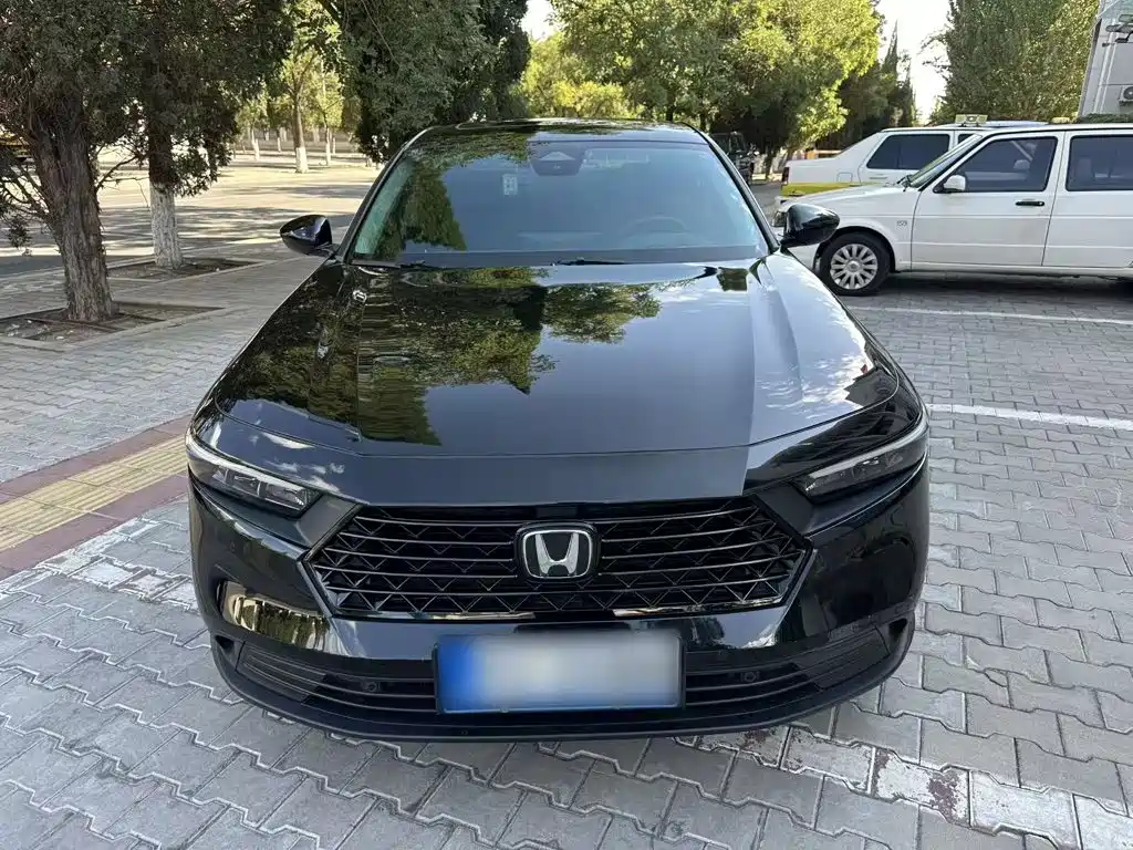 Honda Accord — миниатюра 8