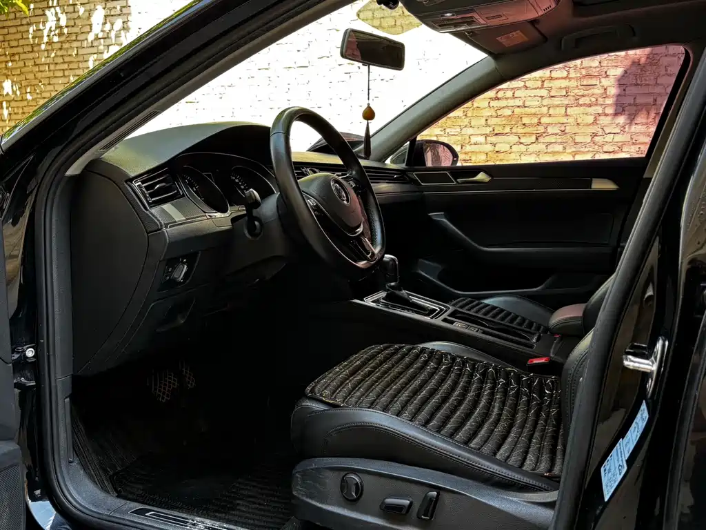 Volkswagen Magotan 2018 330TSI DSG Lead