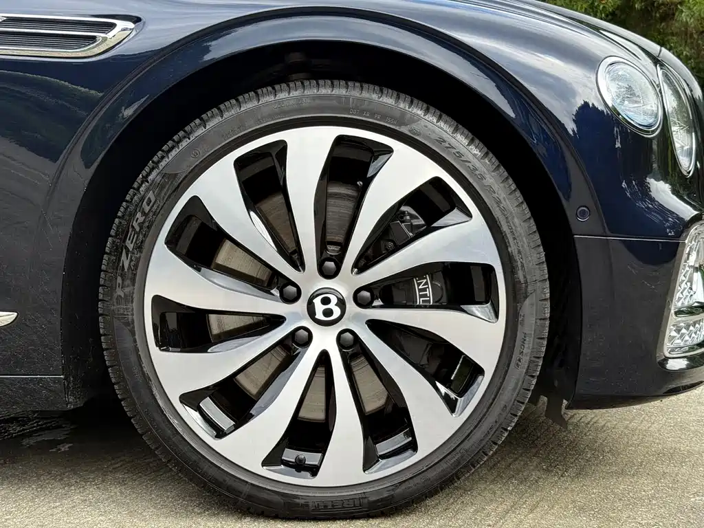 Bentley Flying Spur — миниатюра 31